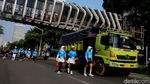 Saat Truk Mogok di Tengah CFD Jakarta