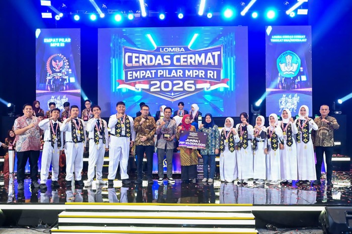 SMAN 1 Pandaan Raih Gelar Juara Provinsi di Ajang LCC Empat Pilar MPR