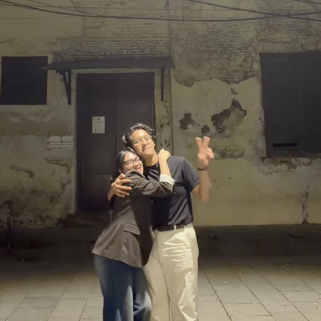 Minggu Malam Ardhito Pramono dan Davina Karamoy di Kota Tua