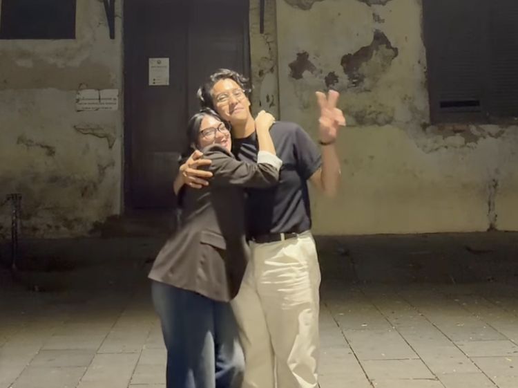 Minggu Malam Ardhito Pramono dan Davina Karamoy di Kota Tua