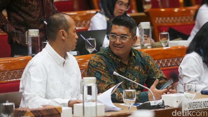 Komisi X DPR rapat dengar pendapat dengan Rektor UI Heri Hermansyah, Rektor ITB Irwan Meilano, Rektor Unpad Arief Sjamsulaksan Kartasasmita, dan Rektor IPB Alim Setiawan Slamet terkait sejumlah kasus pelecehan seksual yang terjadi belakangan.