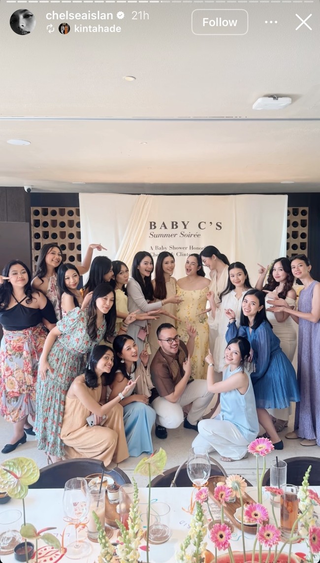 Tak terasa usia kehamilan Chelsea Islan kini sudah memasuki trimester ketiga. Jelang persalinan, istri Rob Clinton itu menggelar acara baby shower bertajuk Baby C’s Summer Soiree. Foto: Instagram/@chelseaislan
