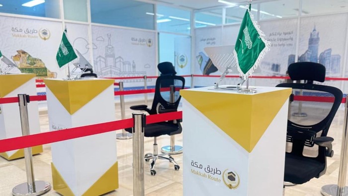 Counter Mecca Route untuk pemeriksaan dokumen keimigrasian Arab Saudi di Bandara Sultan Hasanuddin Makassar.