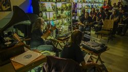 Dari Vinil hingga Kaset, Groove Story Hidupkan Budaya Musik Analog