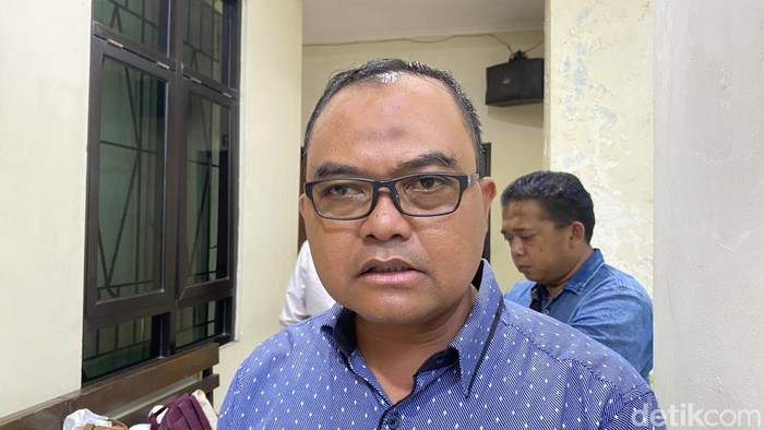 Eks karyawan PT Sritex, Slamet Kaswanto usai sidang tuntutan bos PT Sritex di Pengadilan Tipikor Semarang, Kecamatan Semarang Barat, Kota Semarang, Senin (20/4/2026).