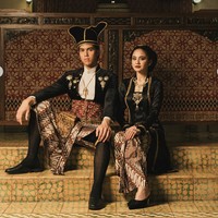 Menjelang hari bahagia pernikahan, El dan Syifa terlihat makin serasi. Aura calon manten juga begitu terpancar dari diri keduanya. Foto: Instagram/@elelrumi