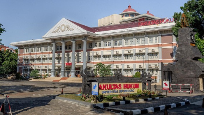 Fakultas Hukum Universitas Diponegoro