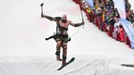 Festival Ski Rusia Tutup Musim dengan Aksi Nyebur ke Kolam