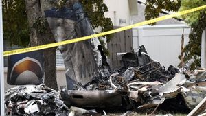 Pesawat Cessna 401B Jatuh di Permukiman, Satu Orang Tewas