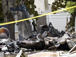 Pesawat Cessna 401B Jatuh di Permukiman, Satu Orang Tewas