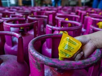 LPG Langka di Labuan Bajo, Harga Gas 12 Kg Tembus Rp 330 Ribu