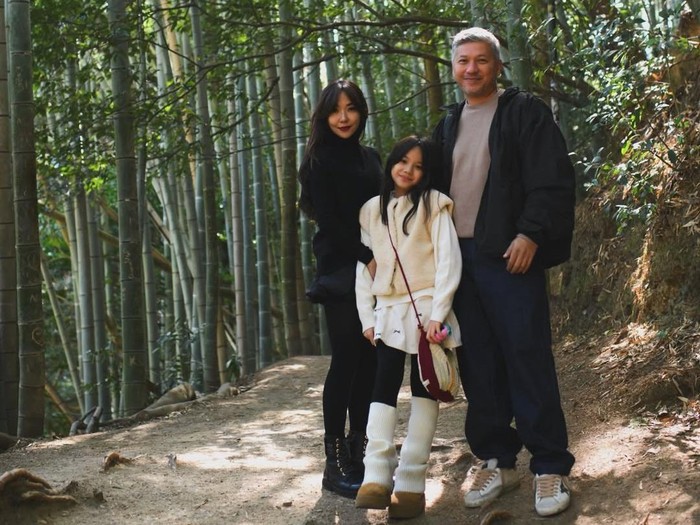 Gisel dan Gading Marten kerap liburan bertiga bareng Gempita.