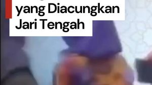 Video Pengakuan Guru yang Diacungkan Jari Tengah oleh Siswanya 