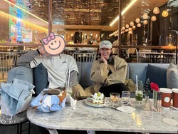 Son Ye Jin Viral Sering Tutupi Wajah Hyun Bin Pakai Stiker, Bikin Fans Ngakak