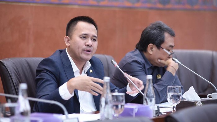 Kapoksi PDIP Komisi VI DPR Mufti Anam