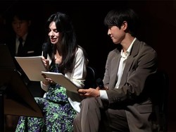 Foto: Cantiknya Istri Bule Song Joong Ki, Viral Jadi Narator Bareng Suami