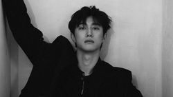 Kwak Dong Yeon Gabung THEBLACKLABEL