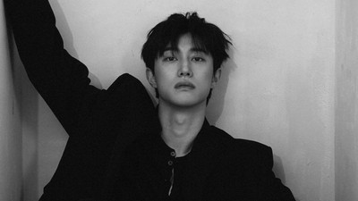 Kwak Dong Yeon Gabung THEBLACKLABEL