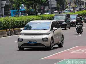 Insentif EV Dinikmati Orang Kaya Pemilik Mobil Lebih dari Satu, Ini Alasannya