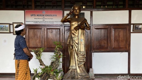 Patung Ida I Dewa Agung Istri Kanya di Museum Semarajaya, Klungkung, Bali. (Foto: Fatih Kudus Jaelani/detikBali)