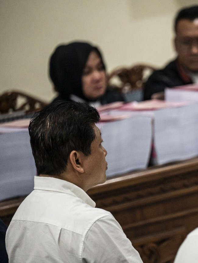 Potret Dua Bos Sritex Dituntut 16 Tahun Penjara di Kasus Kredit