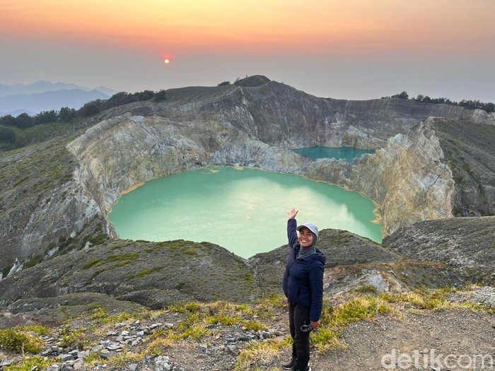 Rahmi Syofia atau dikenal Mimi Campervan saat berkeliling Indonesia. 