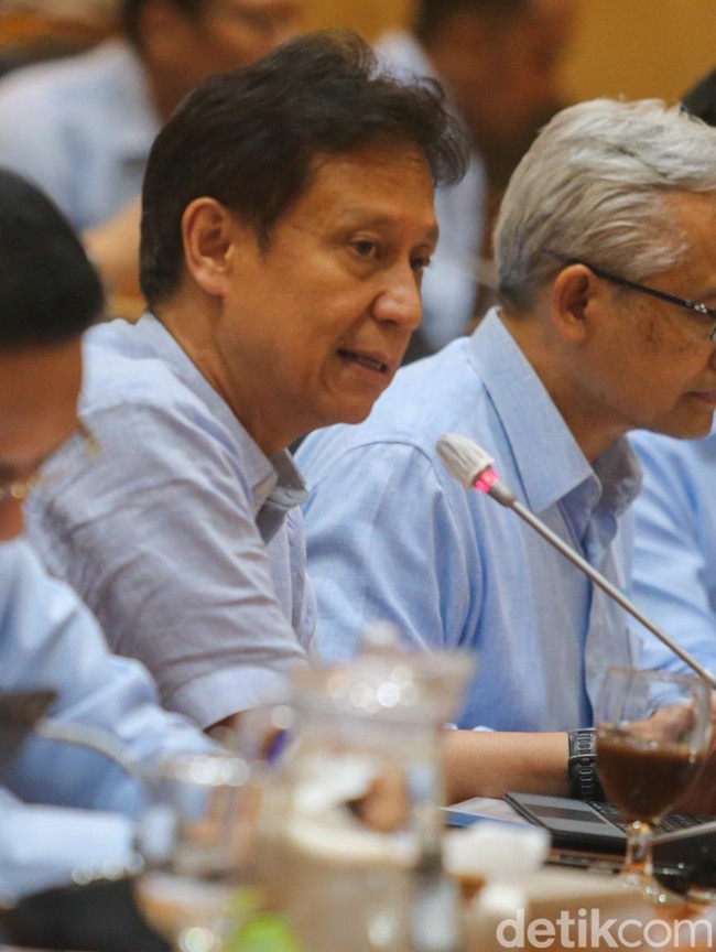 Rapat di DPR, Menkes Beberkan Penanganan KLB Campak