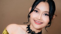 Riyuka Bunga memastikan telah move on. Ya pokoknya sudah buka lembaran baru banget sih. Aku jadi pribadi yang baru karena sudah buka lembaran baru, ujarnya dilihat di YouTube Insertlive, Senin (20/4/2026). (Foto: dok Instagram riyukabunga)
