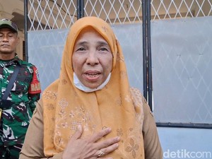 Viral Diejek Jari Tengah, Bu Atun: Keimanan Saya Mengobati Luka Hati