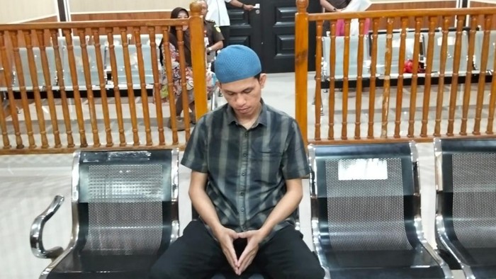 Terdakwa guru bk di SMP Negeri Lubuklinggau yang cabuli siswinya