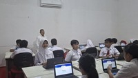 Pada hari pertama ini, peserta mengerjakan ujian mata pelajaran numerasi. Adapun pelaksanaannya digelar dua hari, dengan hari kedua mata pelajaran bahasa Indonesia. Foto: Cicin Yulianti/detikcom