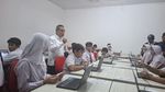 Momen Wamendikdasmen Tengok Hari Pertama TKA SD di SDN Rawabuntu 03 Tangsel