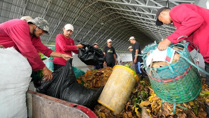 UMY Inisiasi Tempat Pengolahan Sampah Mandiri