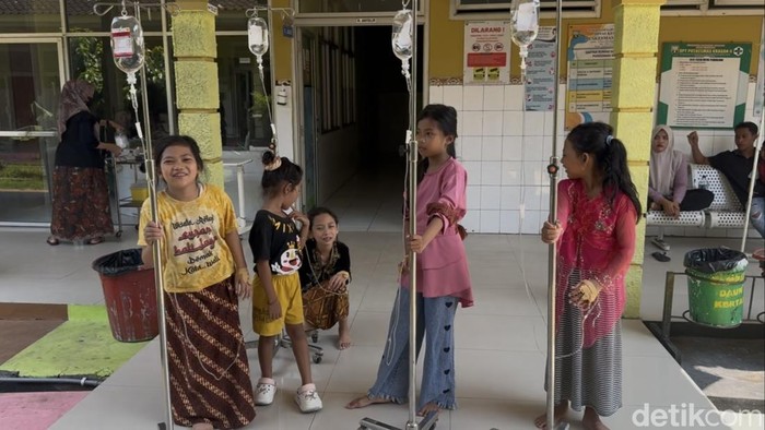 22 Siswa SD Balongmulyo, Kragan, Rembang diduga keracunan usai santap MBG, Selasa (21/4/2025).