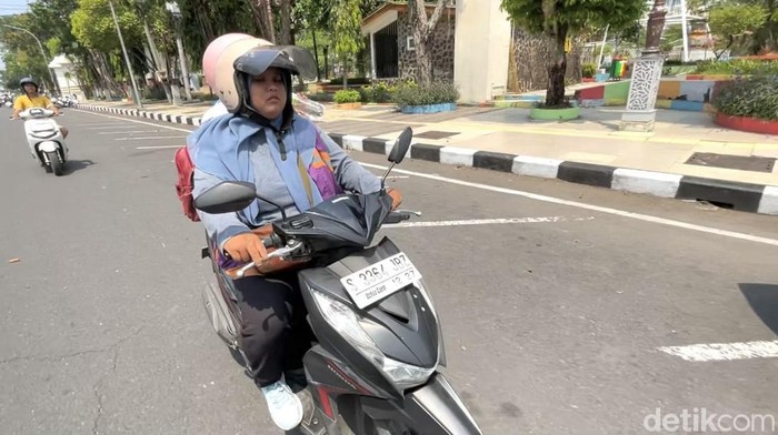 Amelia Kartini Aspal dari Lamongan