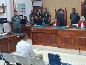 Anggota DPRD Kupang Divonis Bebas Kasus Penelantaran Istri-Anak