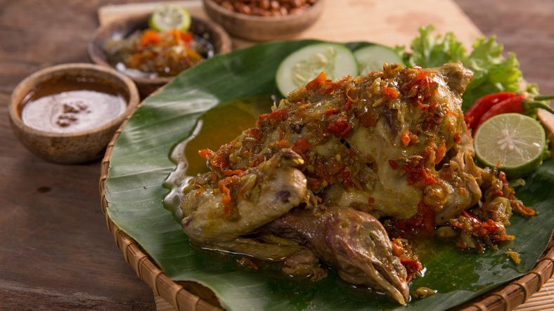 Ayam besengek. Ilustrasi