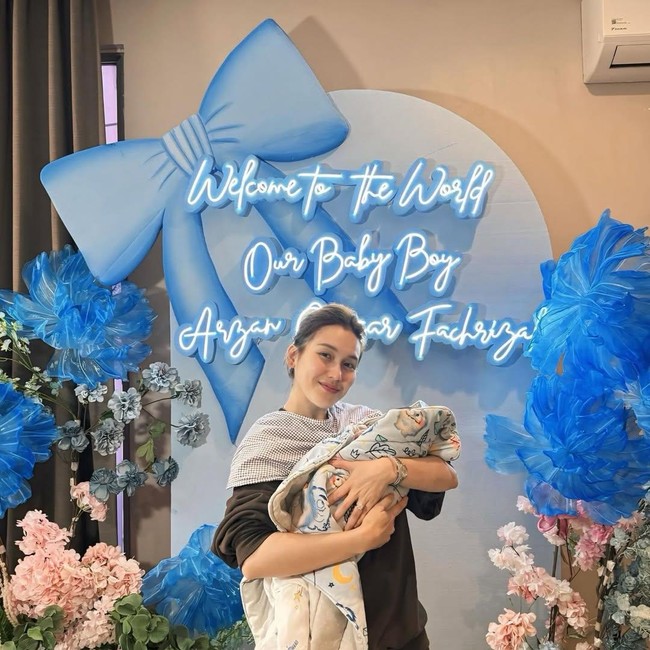 Ayu Ting Ting Bahagia Banget Punya Ponakan Lagi: Cakep Banget Ya Allah