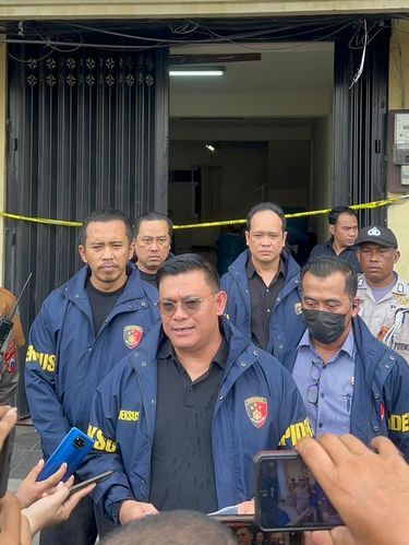 Bareskrim Polri menggeledah PT TSL terkait kasus importasi handphone ilegal (dok istimewa)