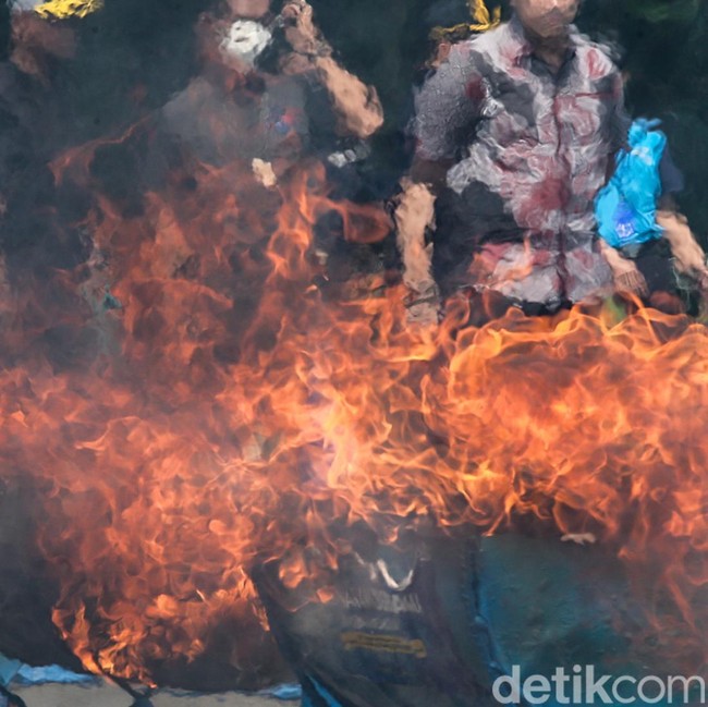 Pemusnahan Rokok dan Miras Ilegal Senilai Rp 34 Miliar