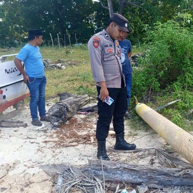 Penemuan Benda Diduga Torpedo Gegerkan Warga Pesisir Sumenep