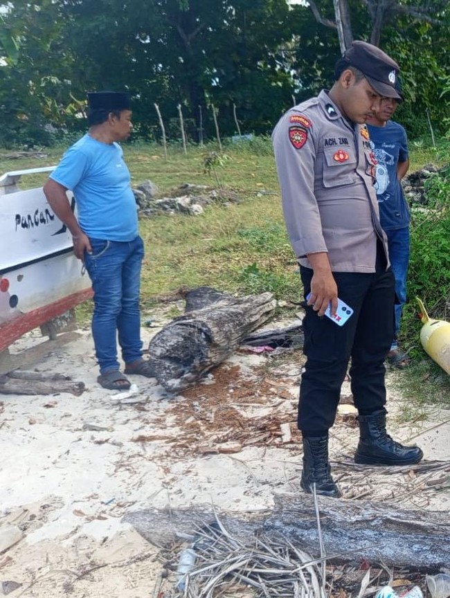 Penemuan Benda Diduga Torpedo Gegerkan Warga Pesisir Sumenep