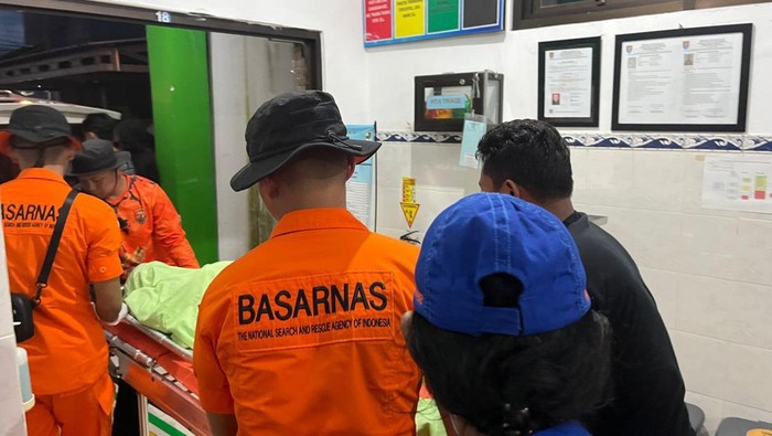 Jasad remaja yang ditemukan tewas usai tenggelam di Pantai Bleberan, Kecamatan Adipala, Kabupaten Cilacap, Selasa (21/4/2026).