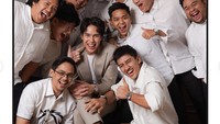 Berbagai persiapan sendiri sudah dilakukan pasangan ini. Keduanya sudah mengadakan makan bareng dengan orang terdekat yang akan membantunya di hari pernikahan. Foto: Instagram/@elelrumi