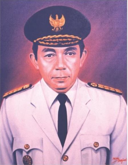 Gubernur Kaltim 1983-1988 Soewandi Roestam.