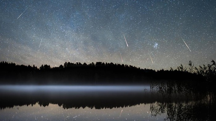 Puncak Hujan Meteor Lyrid 22–23 April 2026, Ini Jadwal dan Cara Mengamatinya