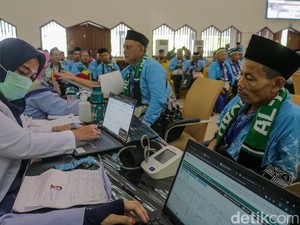 Nakes Nekat Loloskan Jemaah Haji Tak Sehat Bakal Dicabut Izin Praktik