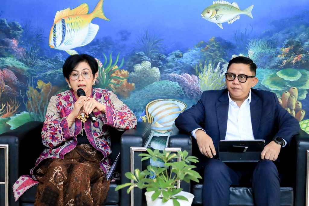 Kementerian Lingkungan Hidup/Badan Pengendalian Lingkungan Hidup (KLH/BPLH) menyampaikan perkembangan penanganan kasus pengelolaan sampah di TPST Bantargebang, sebagai tindak lanjut atas proses penegakan hukum yang telah memasuki tahap penetapan tersangka. (Dok. kemenlh)