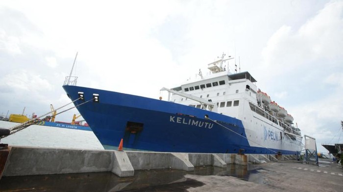 KM Kelimutu.