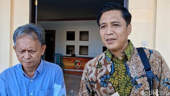 Kuasa Hukum Rizal guru honorer yang dicatut sebagai pembeli Ferrari di Kuningan.